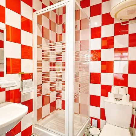 Off Marais Apartment
